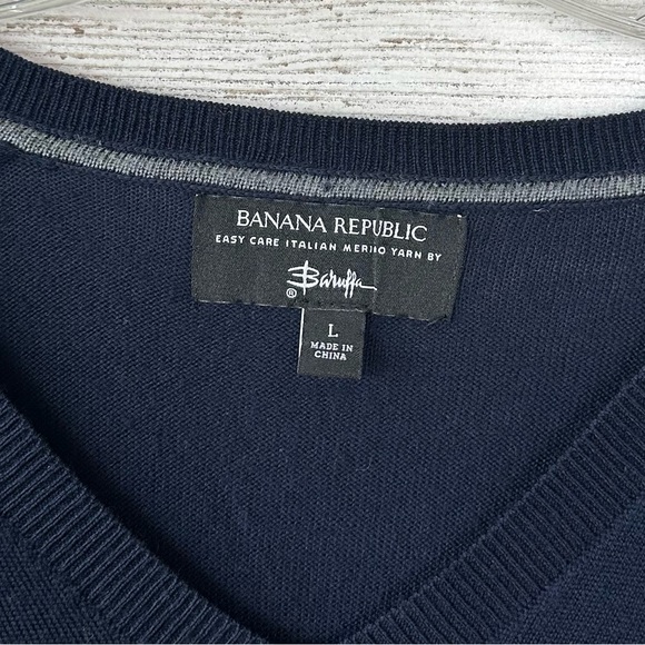 BANANA REPUBLIC X BARUFFA Italian Merino Wool Easy Care V Neck Sweater Navy L - Picture 2 of 5